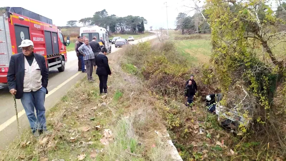 Edirne’de otomobil şarampole devrildi, 2 yaralı